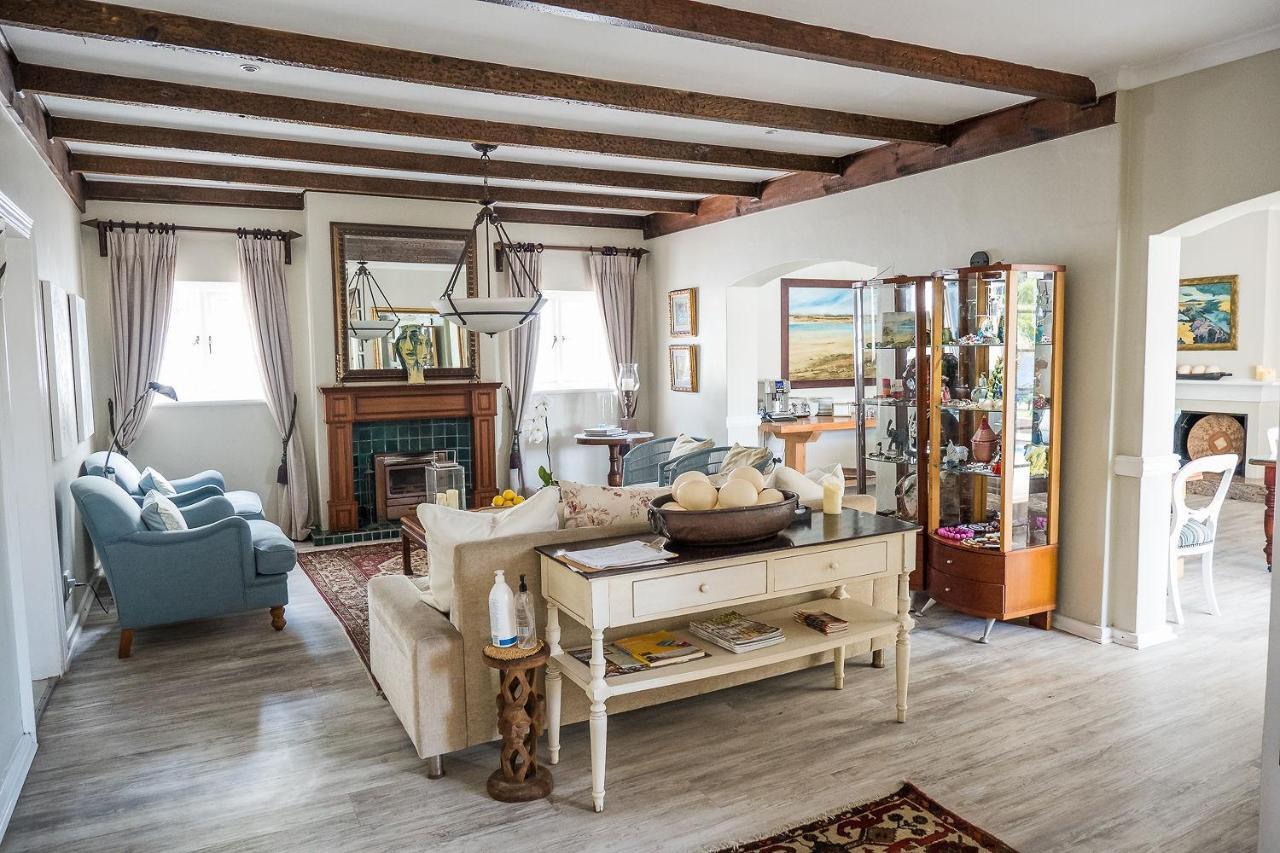 Admiralty Beach House Порт-Элизабет Экстерьер фото