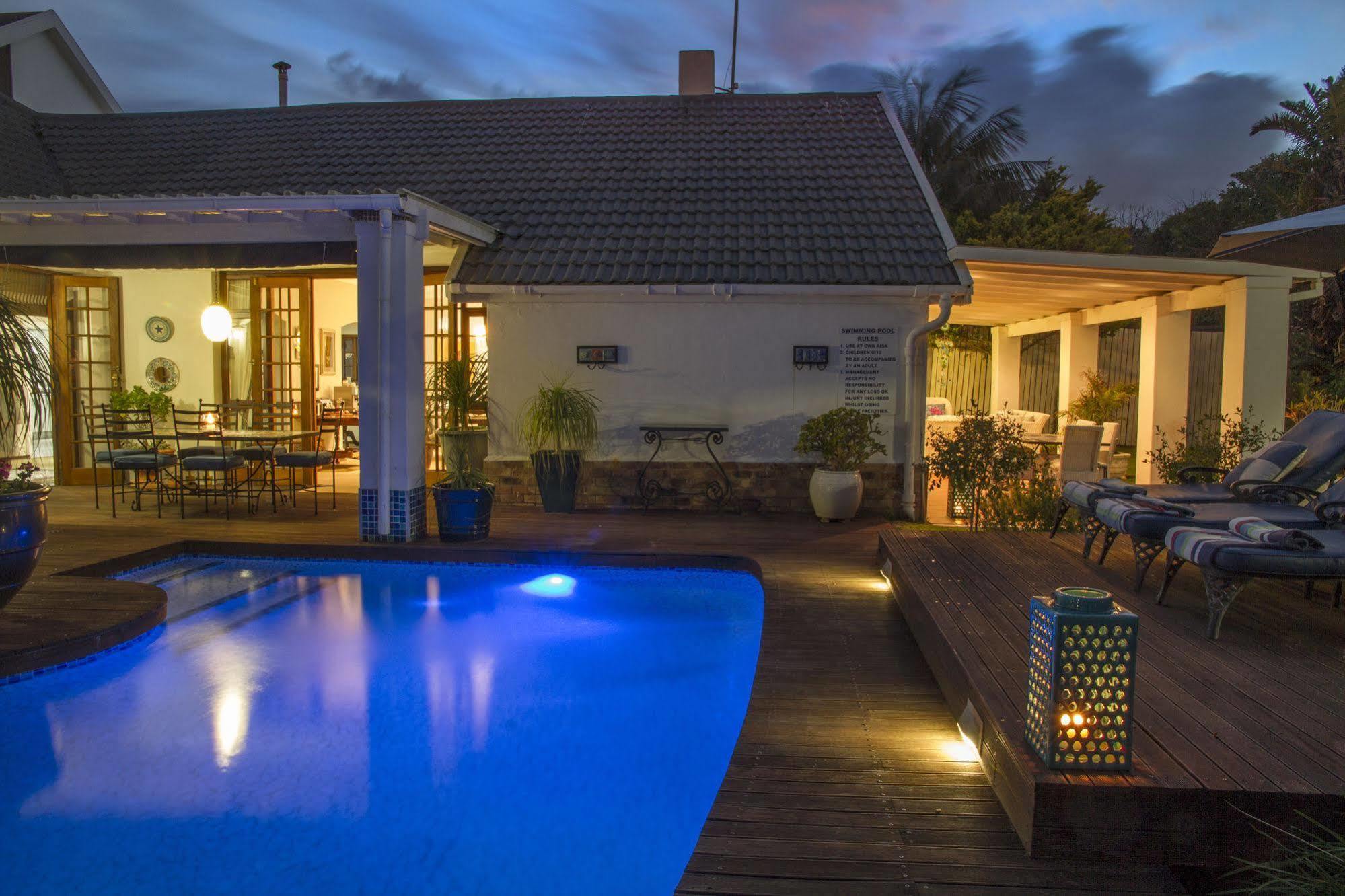 Admiralty Beach House Порт-Элизабет Экстерьер фото